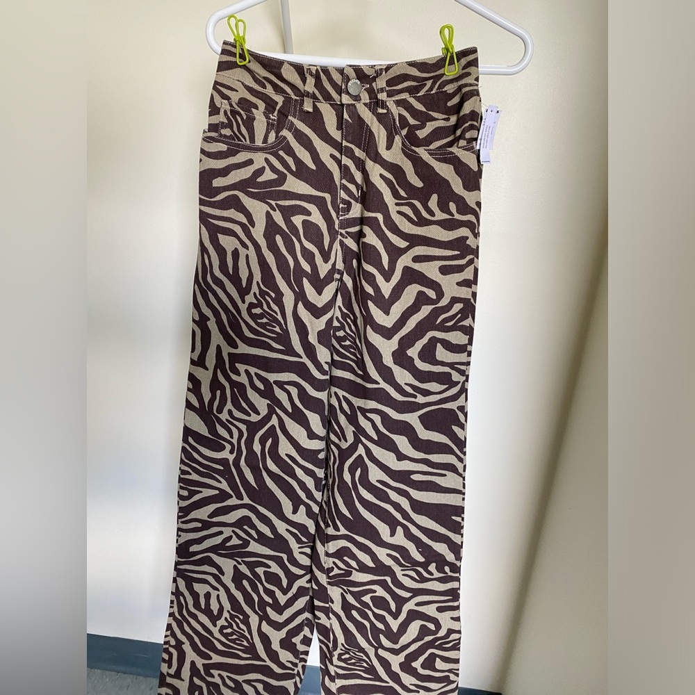 RSQ Tilly’s brown straight leg patterned jeans size 27